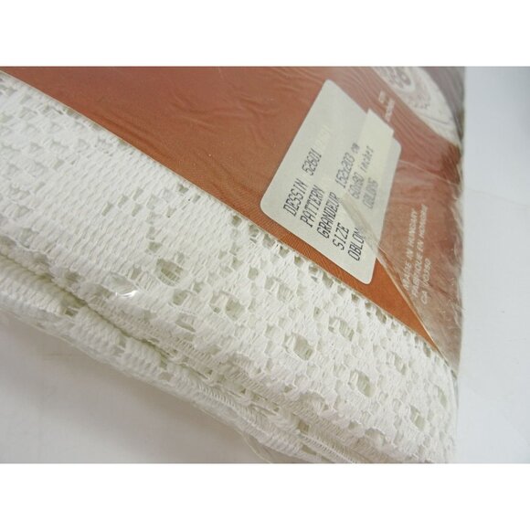 Vintage White Lace Tablecloth NOS Old Stock Polyester Hungary 60x80in Perm Pres - Picture 3 of 4